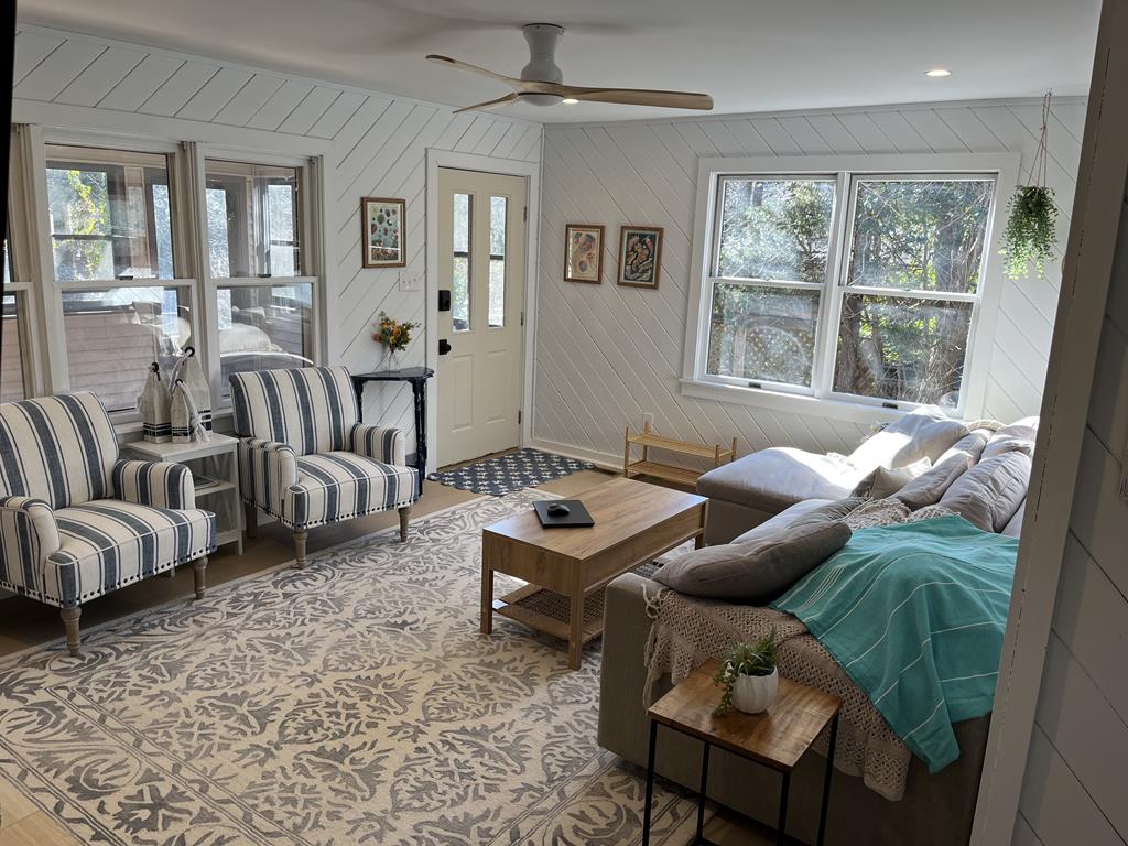 Sunshine Daydream Cottage | Photo 9