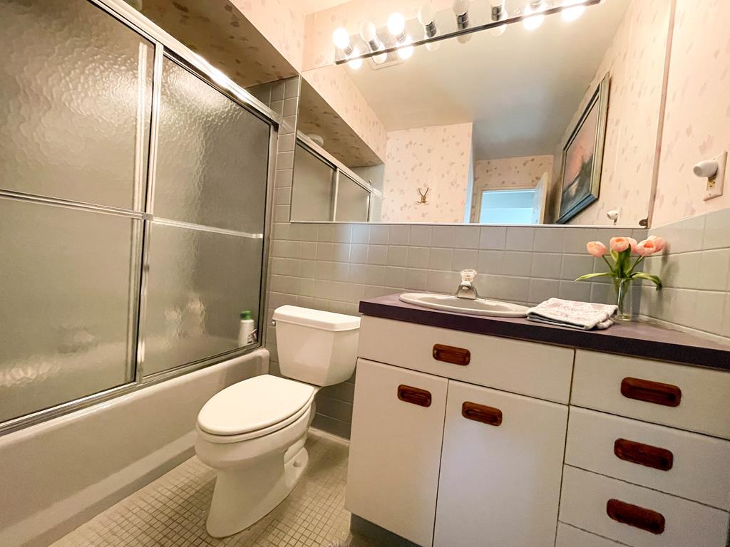 1105 St. James Place | Photo 22