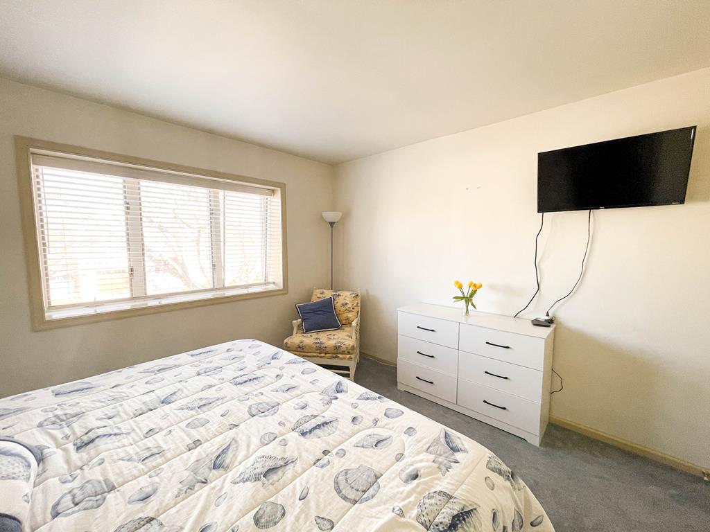 1105 St. James Place | Photo 24