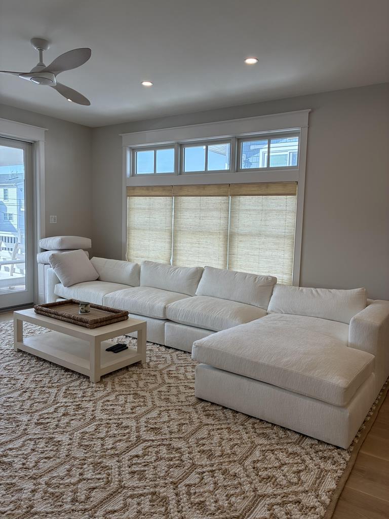 25 83rd Street - Picture 