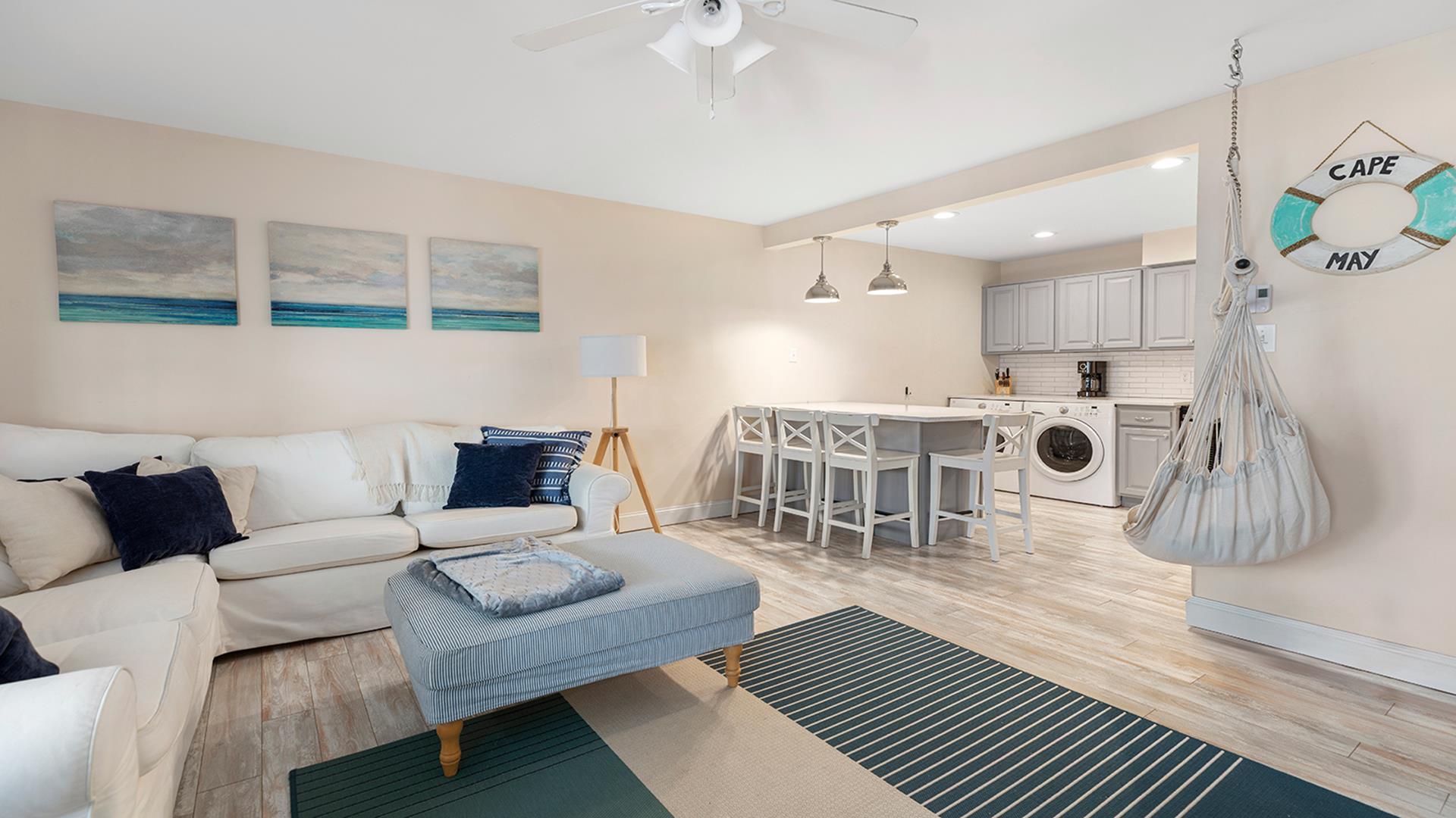 Illinois Avenue Hideaway