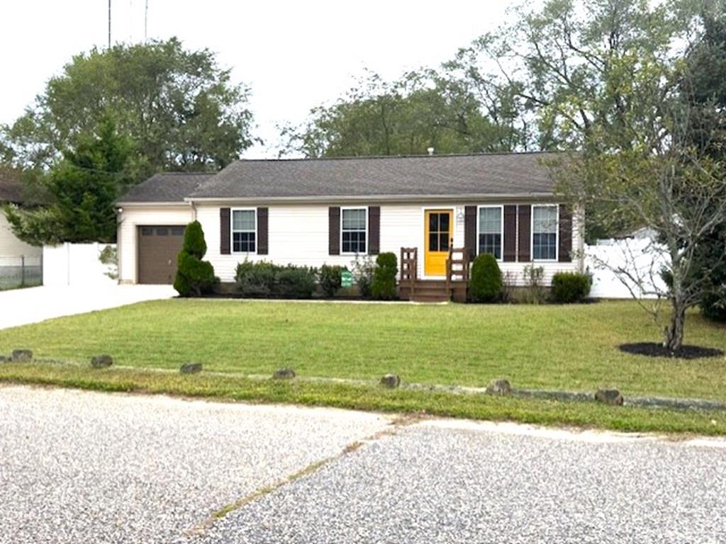 Coastal Retreat With A Pool!
