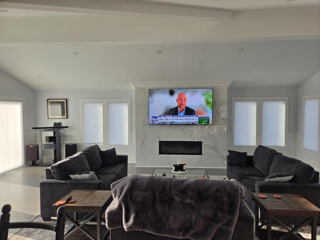 718 N. Long Beach Blvd., Surf City (Ocean Block)