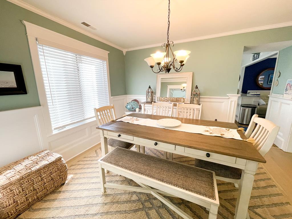 1105 St. James Place - POOL! | Photo 9