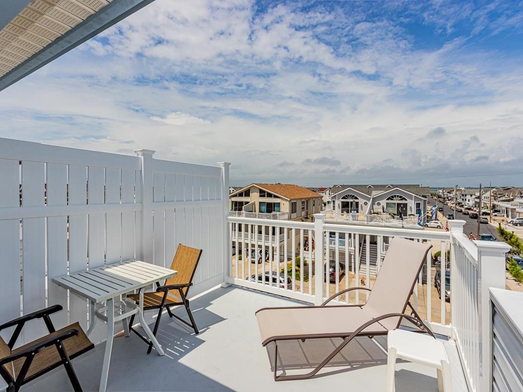 7305 Pleasure Avenue, Sea Isle City (Beach Front)
