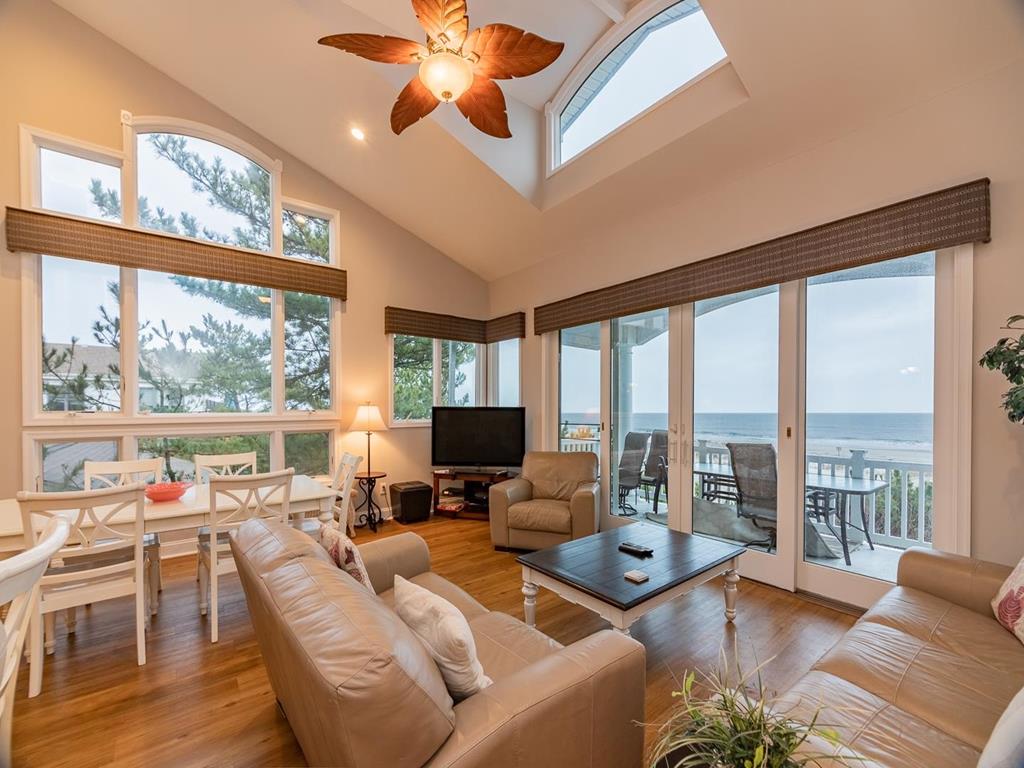 7305 Pleasure Avenue, Sea Isle City (Beach Front)