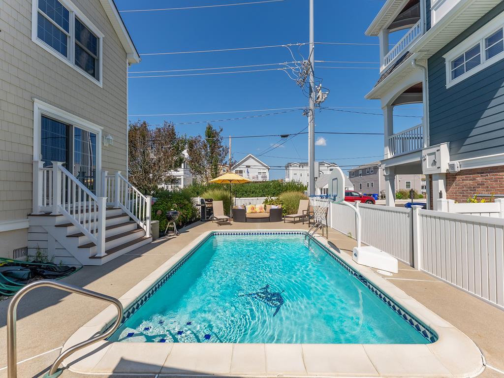 299 41st Street | Photo 3