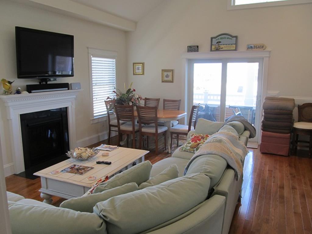 8814 Third Avenue, Stone Harbor (Mid-Island)