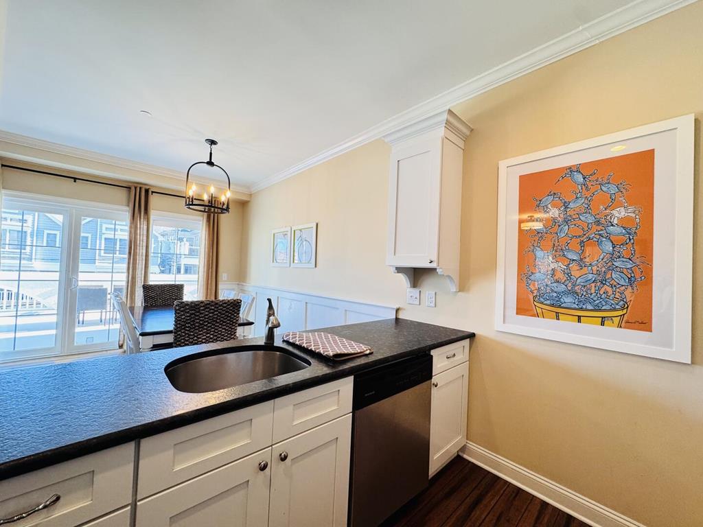 8600 Landis Avenue - Picture 