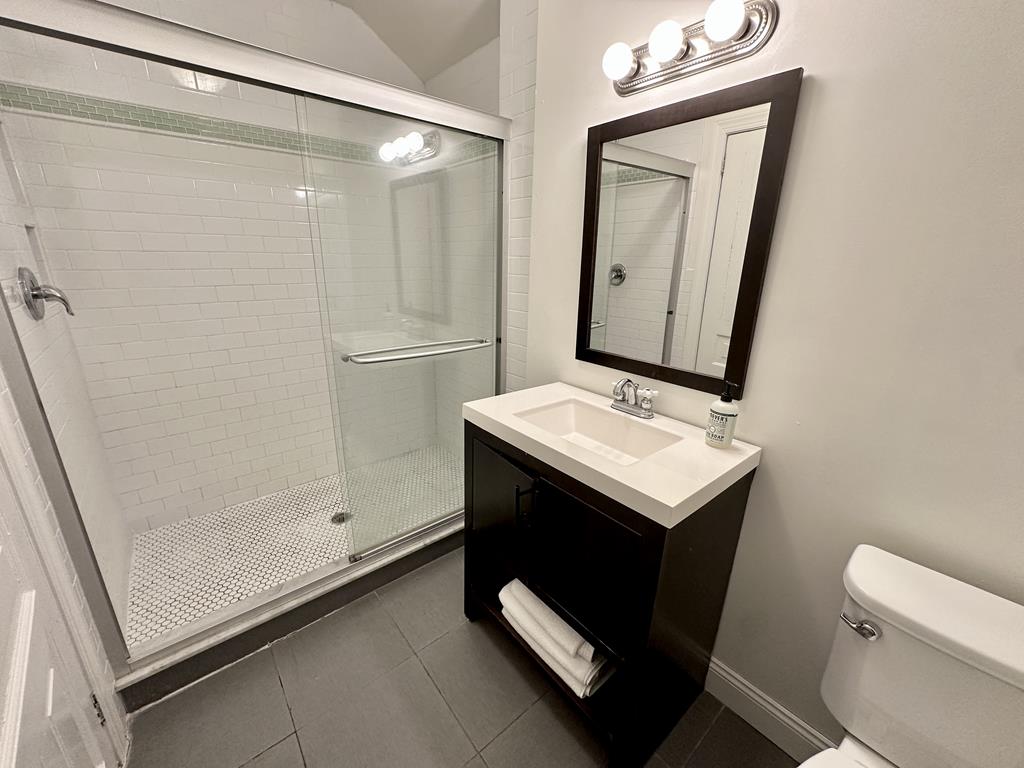 Cozy on Corgie | Photo 17