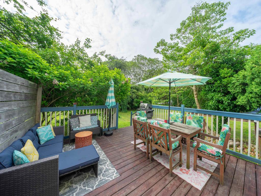 Cozy on Corgie | Photo 18