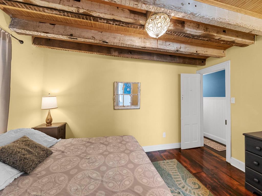 Cozy on Corgie | Photo 8