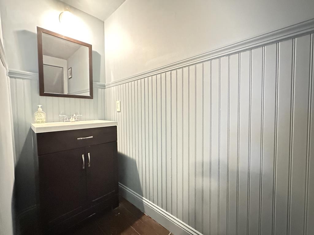 Cozy on Corgie | Photo 9