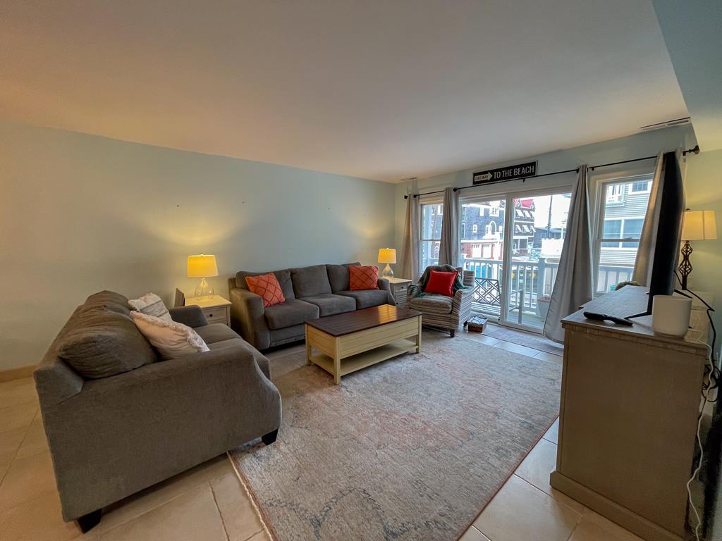 1520 Yacht Avenue Unit 102 | Photo 4