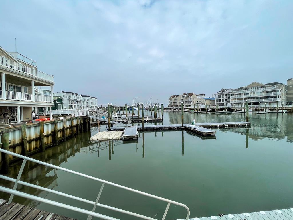 1520 Yacht Avenue Unit 102 | Photo 24