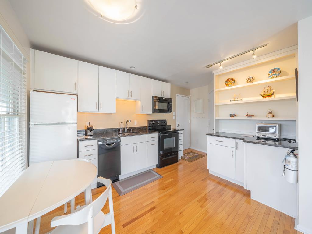 202 Ocean Avenue | Photo 3