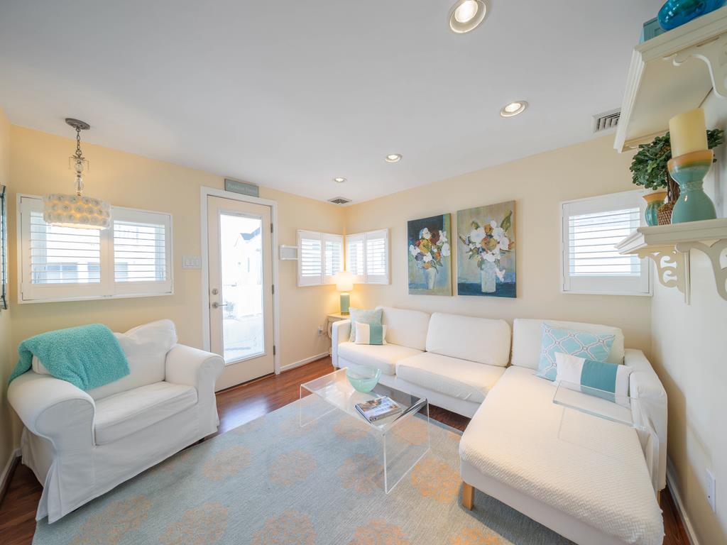 10 Bower Court | Photo 4