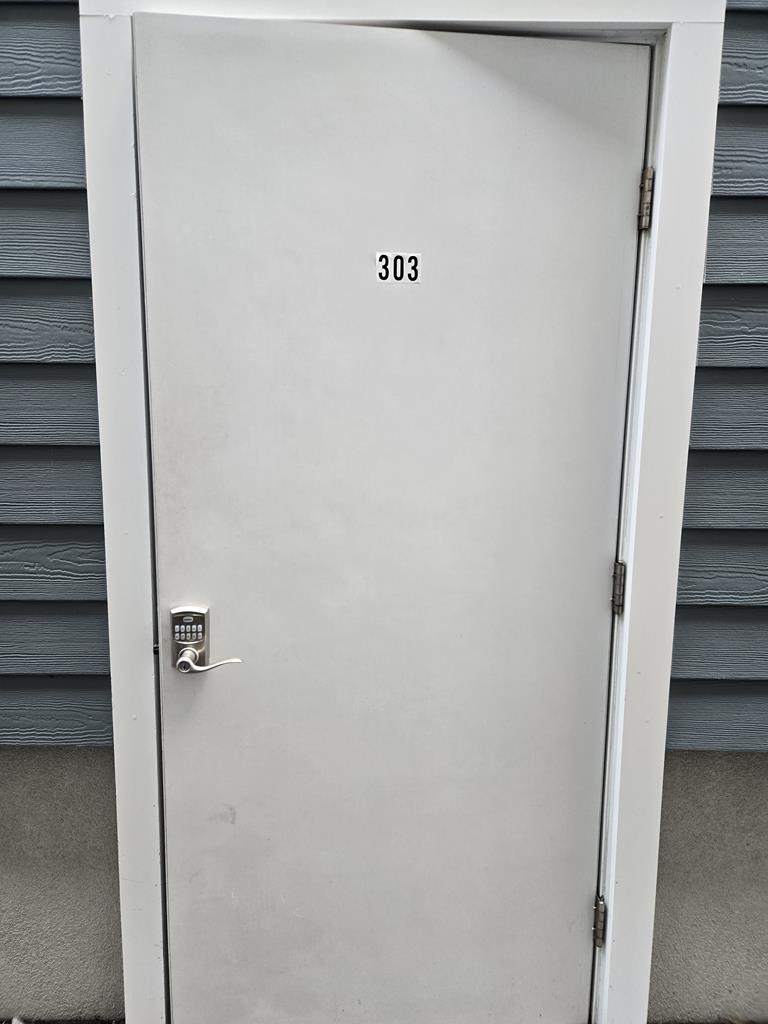 33 42nd - Picture 