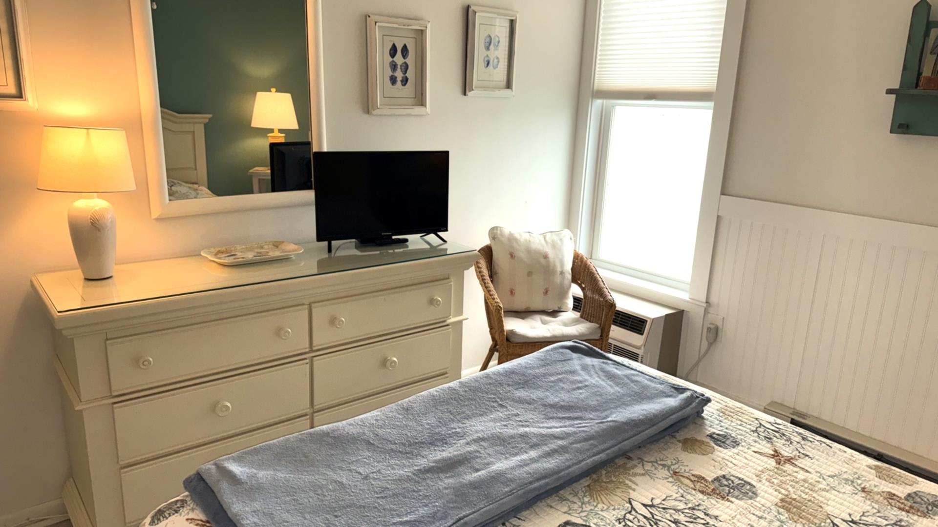 351 96th St, Stone Harbor (Mid-Island)