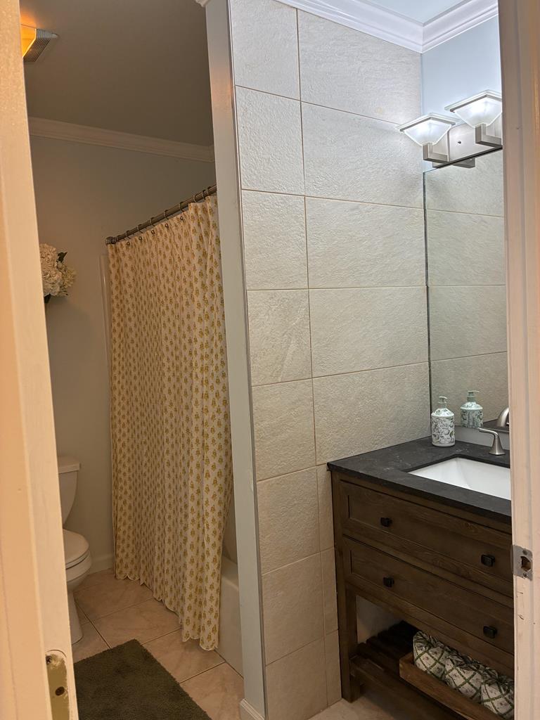 210 81st Street - Picture 