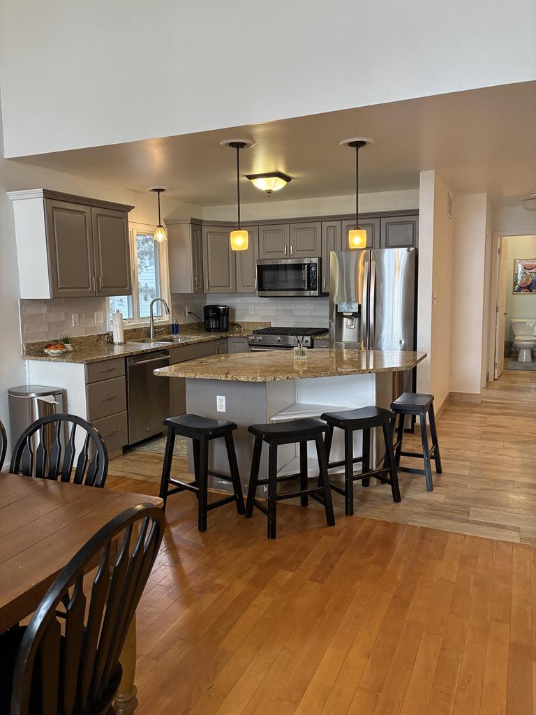 210 81st Street - Picture 