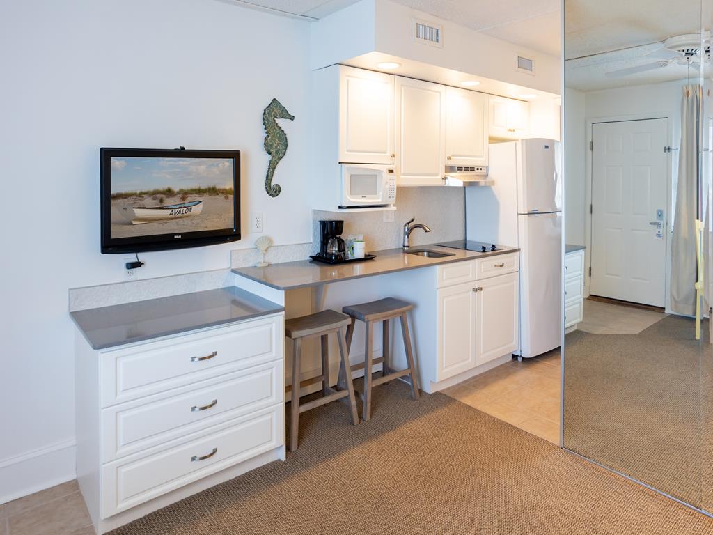 https://realtimerental.com/rrv10/RentalPhotos/1248/1248070.2.jpg