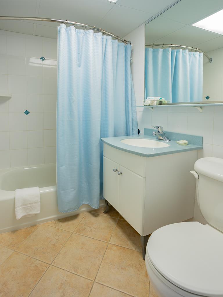 https://realtimerental.com/rrv10/RentalPhotos/1248/1248070.5.jpg