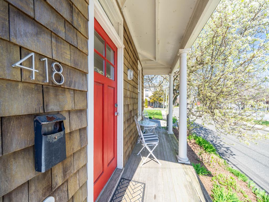 418 Elmira Street | Photo 3