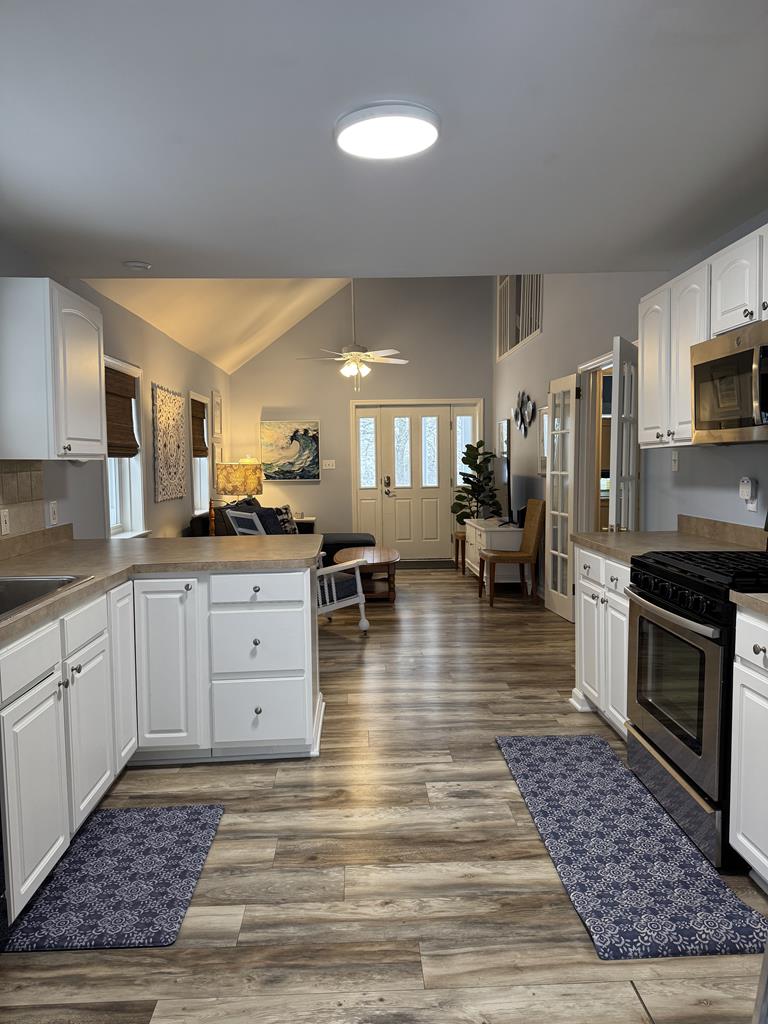 406 Fourth Ave | Photo 11