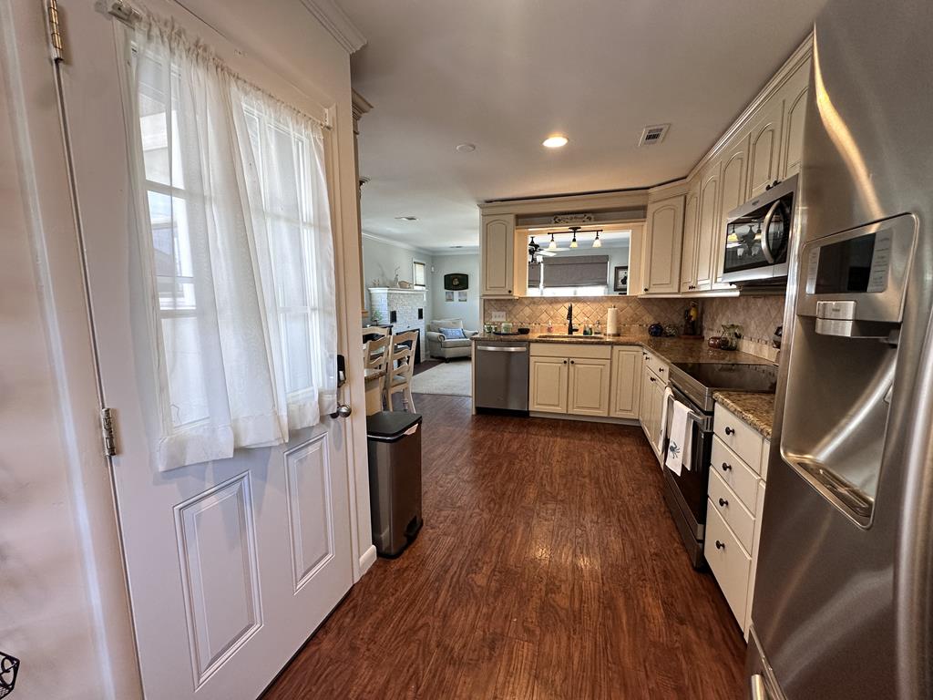 12611 Long Beach Blvd, The Dunes (Ocean Side)