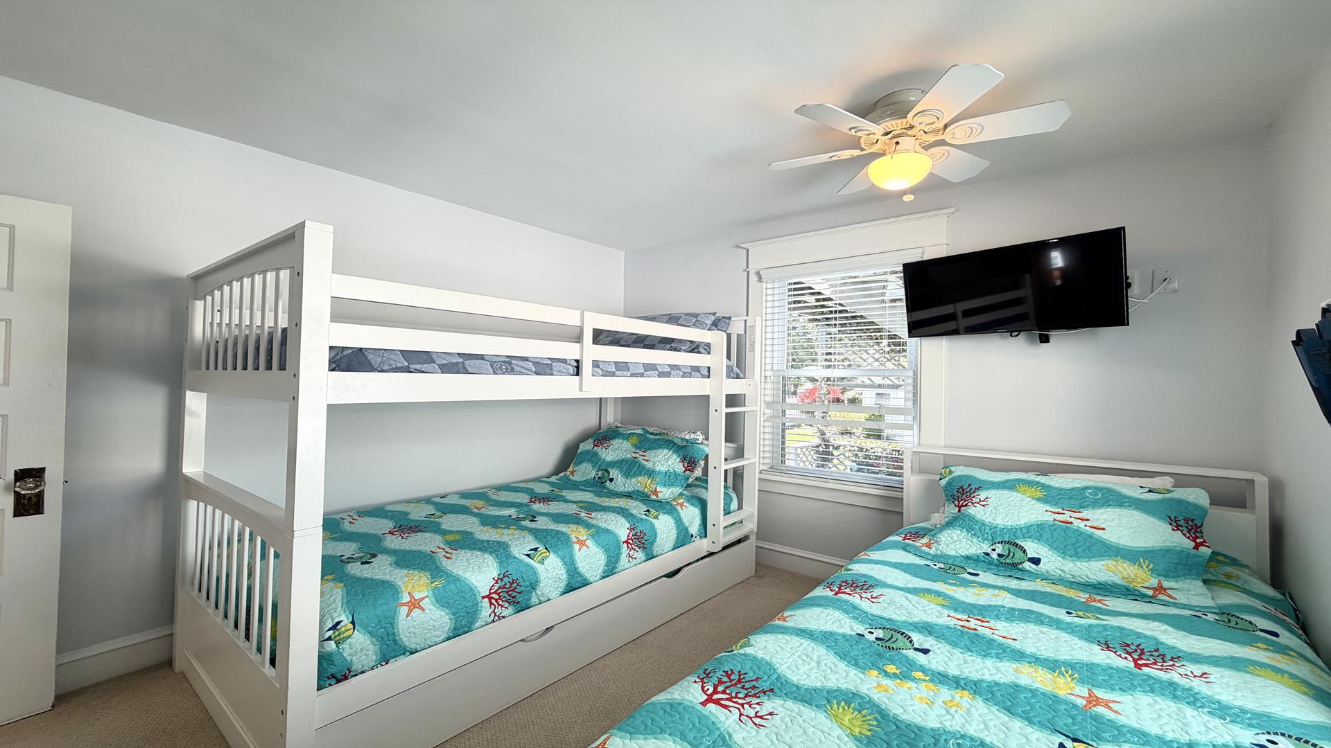 263 100th Street, Stone Harbor (Center)