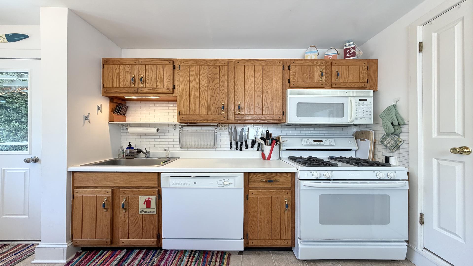 263 100th Street, Stone Harbor (Center)