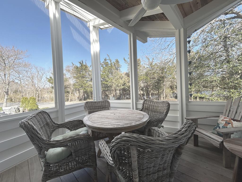 716 W. Lake Drive | Photo 4