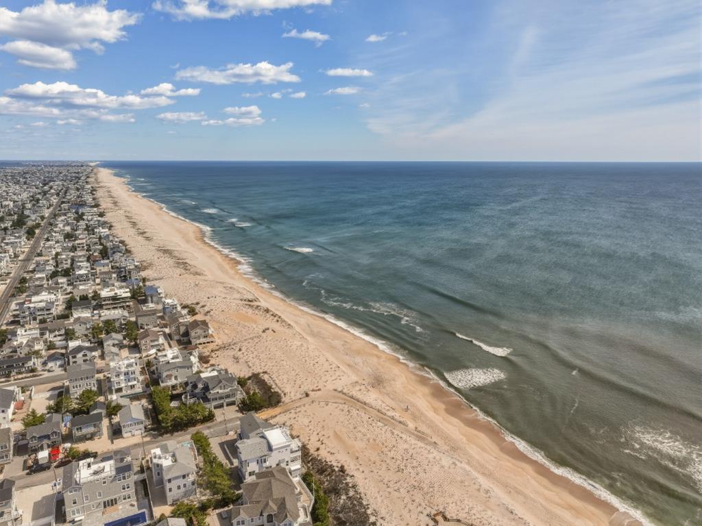 1100 N Bay Avenue, Beach Haven (Bay Front)