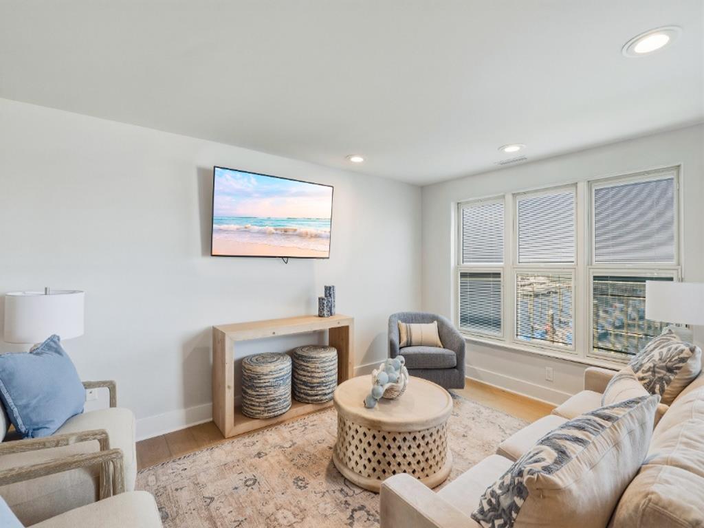 1100 N Bay Avenue, Beach Haven (Bay Front)