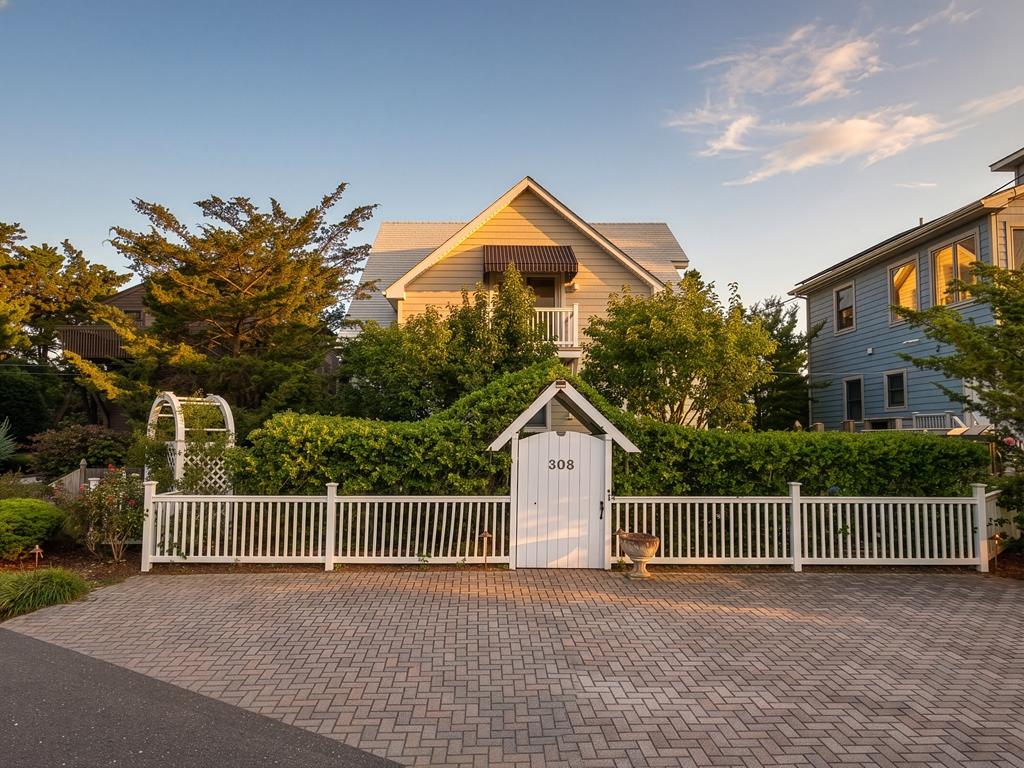 308 Lighthouse Avenue