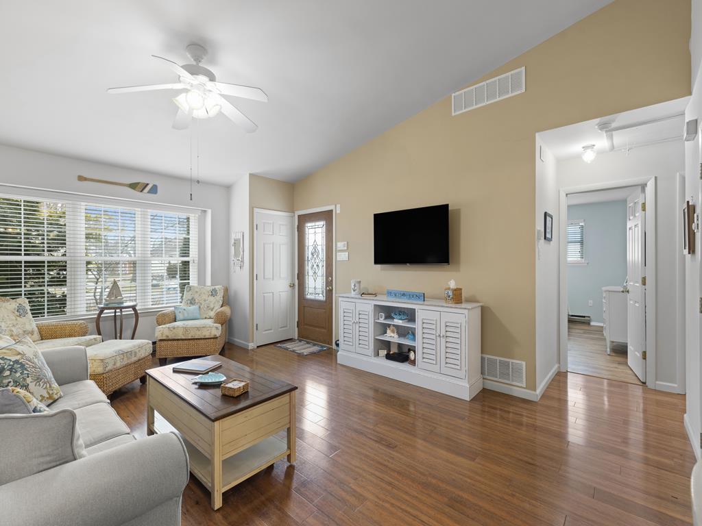 1221 A Missouri Avenue | Photo 7