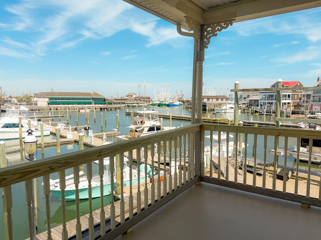 Marina Views! - 1 Bedroom - Pet Friendly!