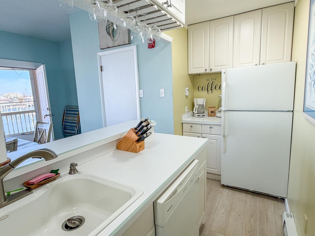 Marina Views! - 1 Bedroom - Pet Friendly! | Photo 5