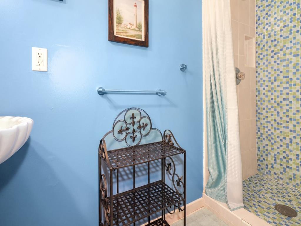 107 Avalon Road | Photo 20