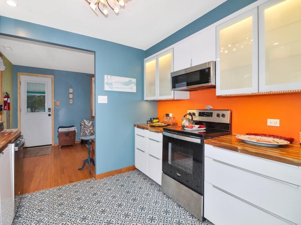 107 Avalon Road | Photo 8