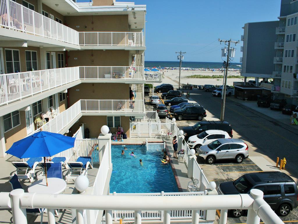 8401 Atlantic Avenue, Wildwood Crest (Wildwood Crest Beach Block)
