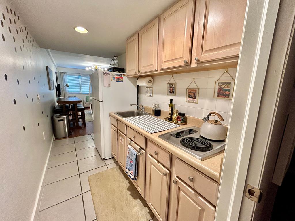 8401 Atlantic Avenue, Wildwood Crest (Wildwood Crest Beach Block)