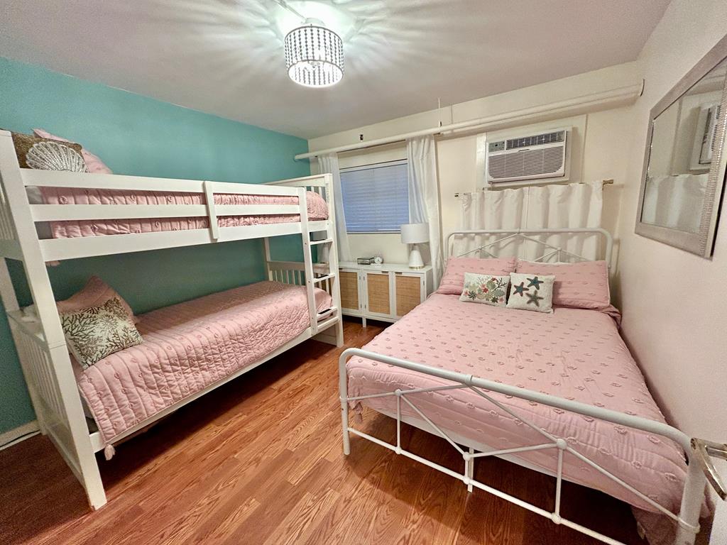 8401 Atlantic Avenue, Wildwood Crest (Wildwood Crest Beach Block)