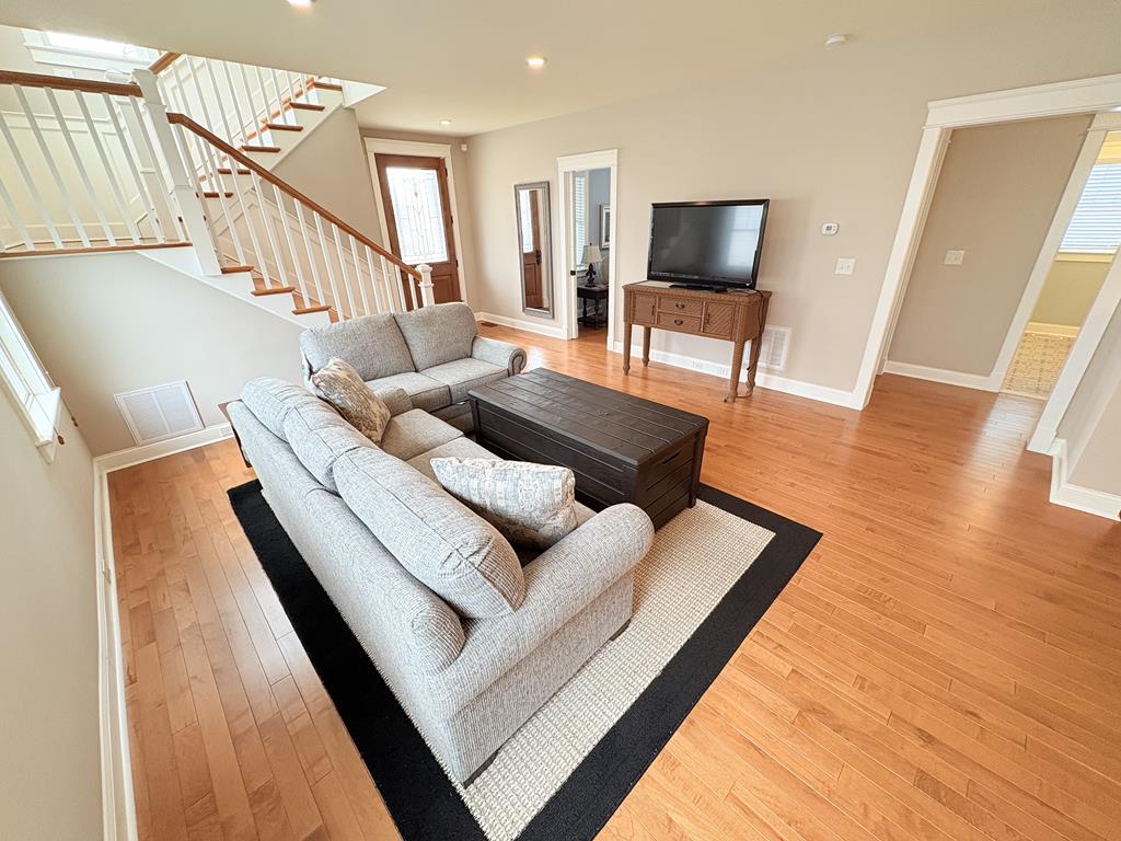 1039 Ohio Ave - 3 Bedroom House with Pool! | Photo 8
