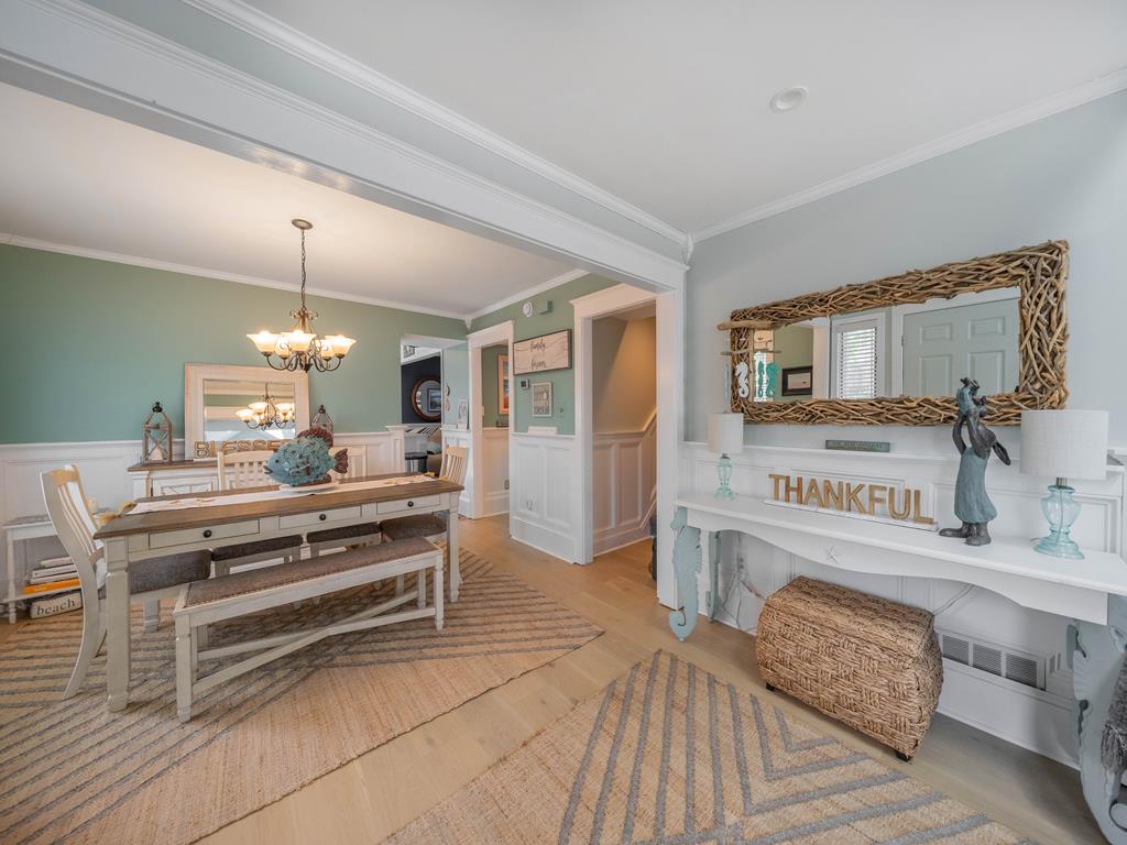 1105 St. James Place | Photo 4