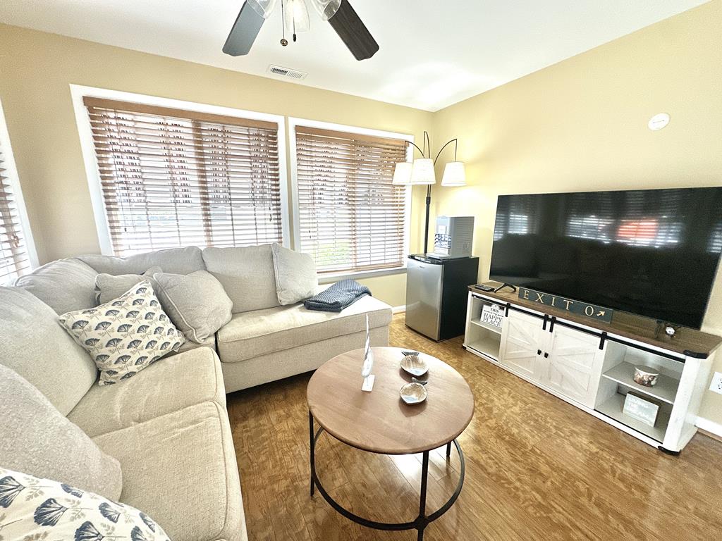 Bayside Escape - Sleeps 11 | Photo 15
