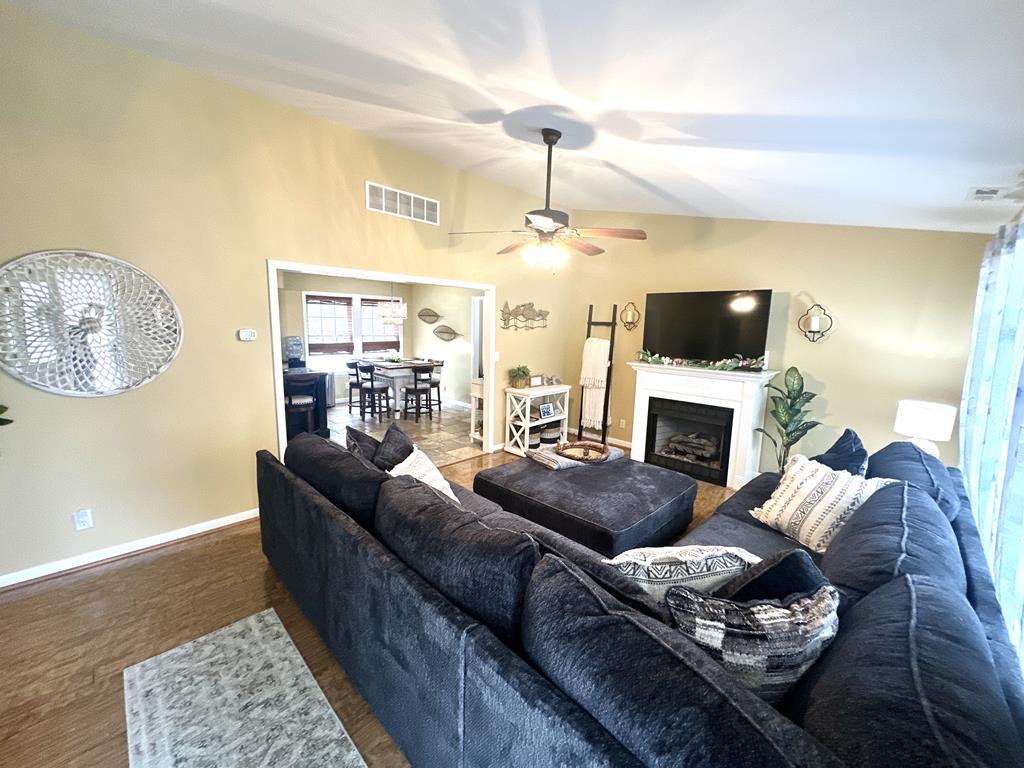 Bayside Escape - Sleeps 11 | Photo 5