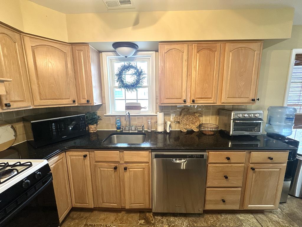 Bayside Escape - Sleeps 11 | Photo 11