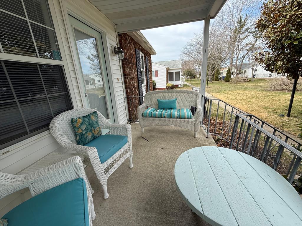 1351 D. Illinois Avenue | Photo 3